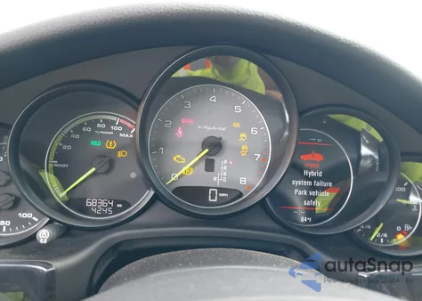 2016 Porsche Panamera E-Hybrid S из США, поврежденный, VIN WP0AD2A75GL041328